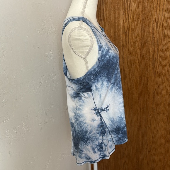 90 Degrees blue tie-dye racerback tank w/ back slit M - Picture 4 of 11